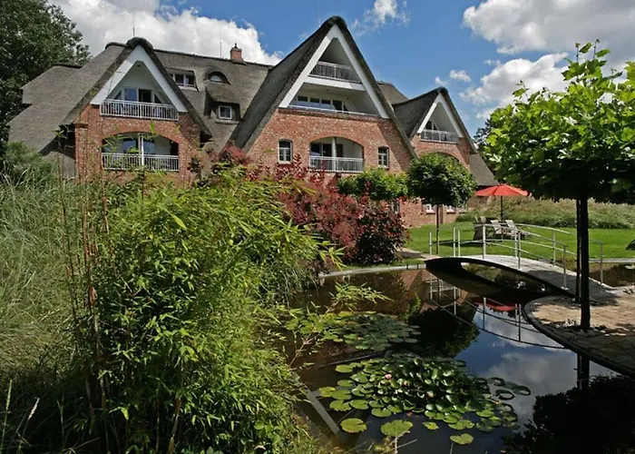 12 Boehler Brise Modern Retreat